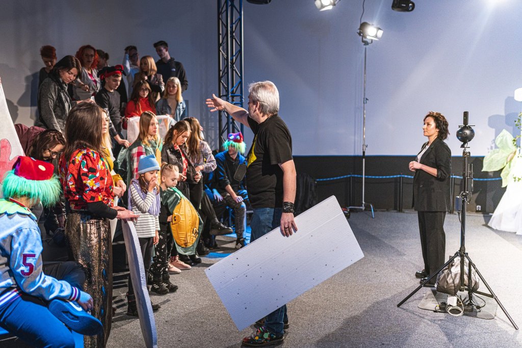 Popularni artyści kręcili teledysk w Ostrołęka [10.12.2019] - zdjęcie #7 - eOstroleka.pl