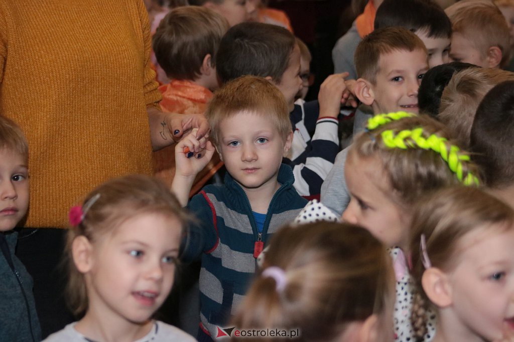 Majka Jeżowska zagrała w Ostrołęce. Dzieci były zachwycone! [10.12.2019] - zdjęcie #45 - eOstroleka.pl