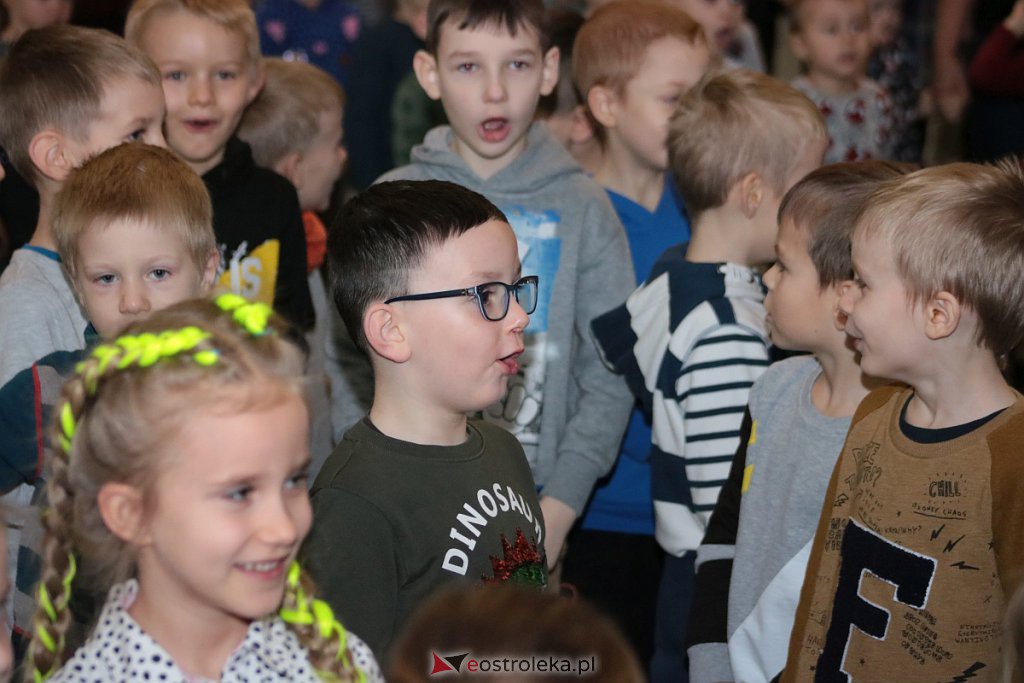 Majka Jeżowska zagrała w Ostrołęce. Dzieci były zachwycone! [10.12.2019] - zdjęcie #41 - eOstroleka.pl