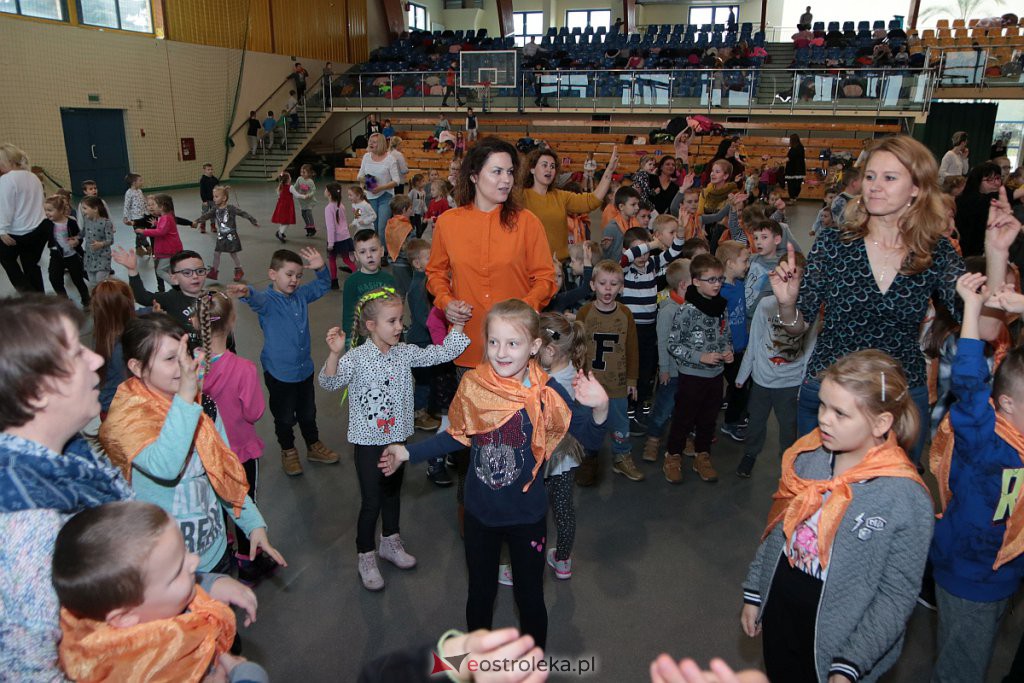 Majka Jeżowska zagrała w Ostrołęce. Dzieci były zachwycone! [10.12.2019] - zdjęcie #14 - eOstroleka.pl