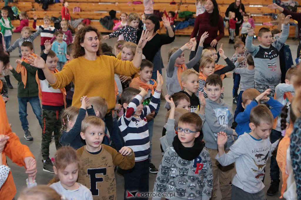 Majka Jeżowska zagrała w Ostrołęce. Dzieci były zachwycone! [10.12.2019] - zdjęcie #8 - eOstroleka.pl