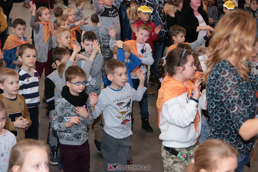 Majka Jeżowska zagrała w Ostrołęce. Dzieci były zachwycone! [10.12.2019] - zdjęcie #6 - eOstroleka.pl