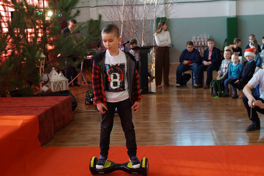 „Mikołajkowy Talent Show” w SP w Czerwinie [10.12.2019] - zdjęcie #11 - eOstroleka.pl