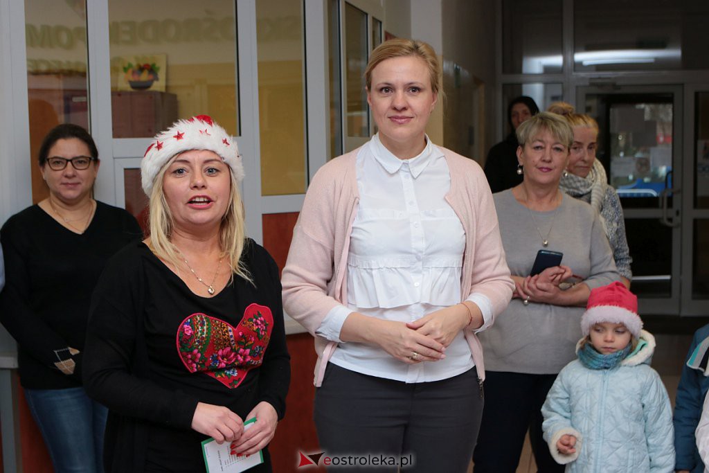 Przedszkolaki przygotowały świąteczne niespodzianki podopiecznym MOPR 12.12.2019] - zdjęcie #20 - eOstroleka.pl