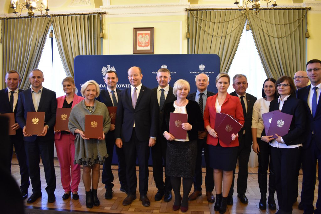 Umowy na inwestycje z Funduszu Dróg Samorządowych uroczyście podpisane [13.12.2019] - zdjęcie #12 - eOstroleka.pl