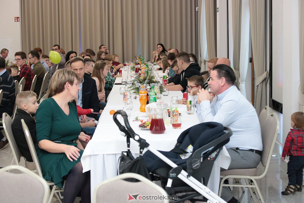 Jubileuszowe spotkanie powiatowych rodzin zastępczych [13.12.2019] - zdjęcie #3 - eOstroleka.pl