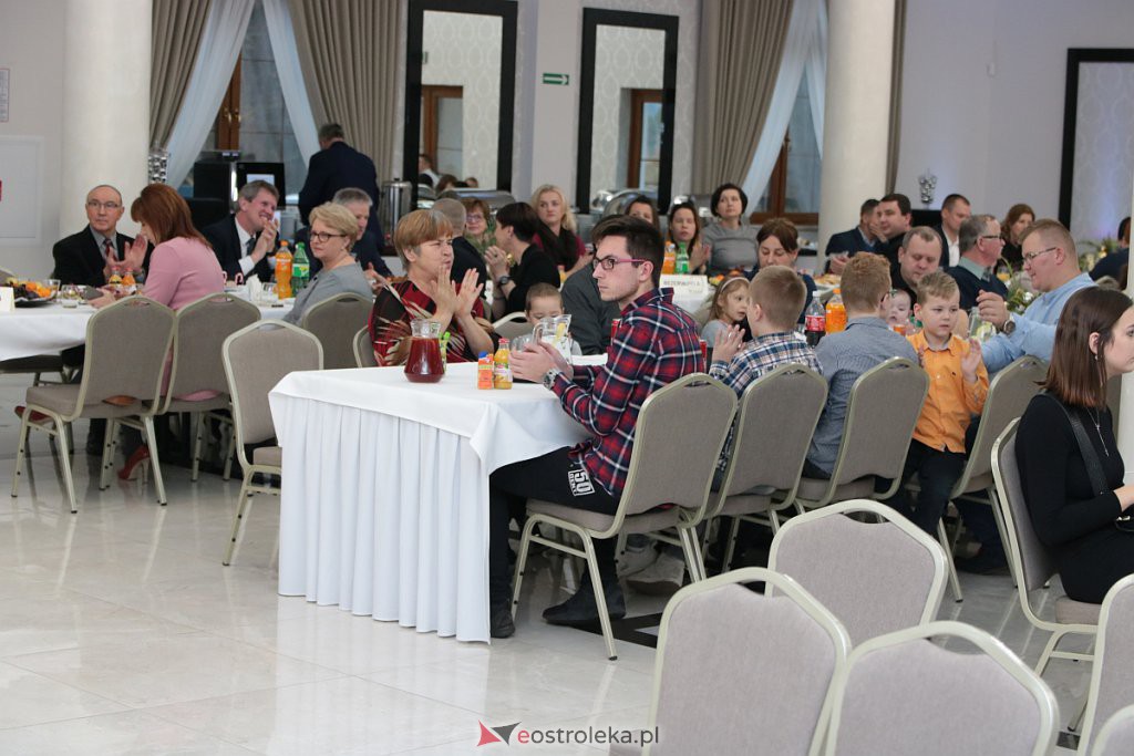 Jubileuszowe spotkanie powiatowych rodzin zastępczych [13.12.2019] - zdjęcie #5 - eOstroleka.pl
