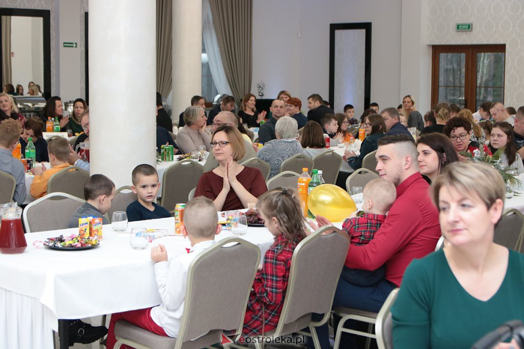 Jubileuszowe spotkanie powiatowych rodzin zastępczych [13.12.2019] - zdjęcie #11 - eOstroleka.pl
