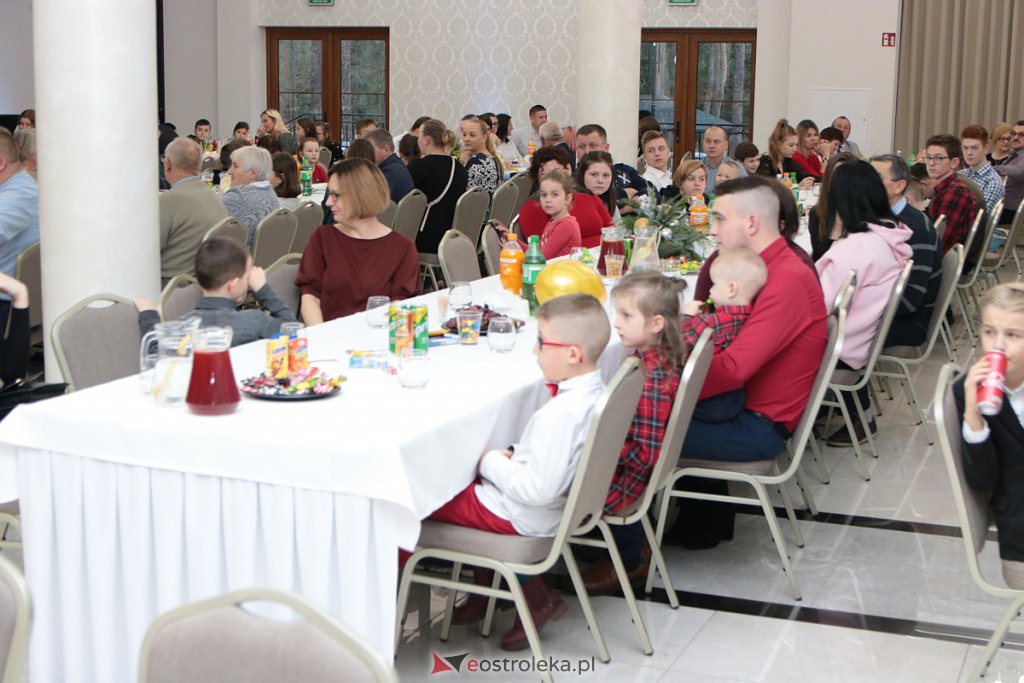 Jubileuszowe spotkanie powiatowych rodzin zastępczych [13.12.2019] - zdjęcie #13 - eOstroleka.pl