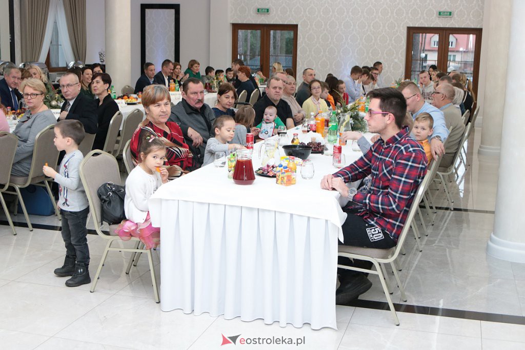 Jubileuszowe spotkanie powiatowych rodzin zastępczych [13.12.2019] - zdjęcie #15 - eOstroleka.pl