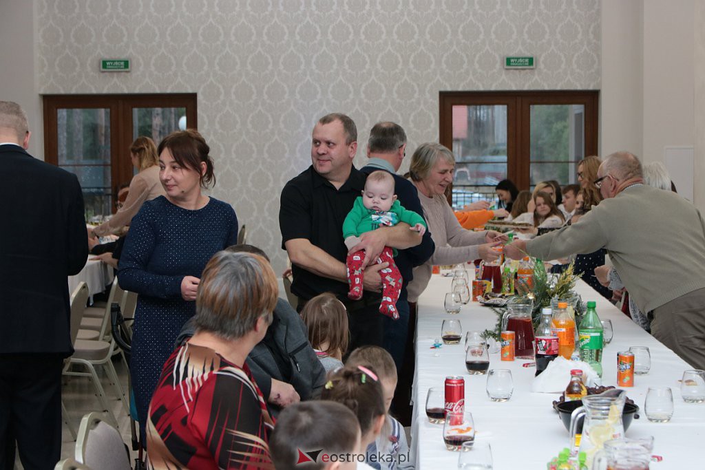 Jubileuszowe spotkanie powiatowych rodzin zastępczych [13.12.2019] - zdjęcie #36 - eOstroleka.pl