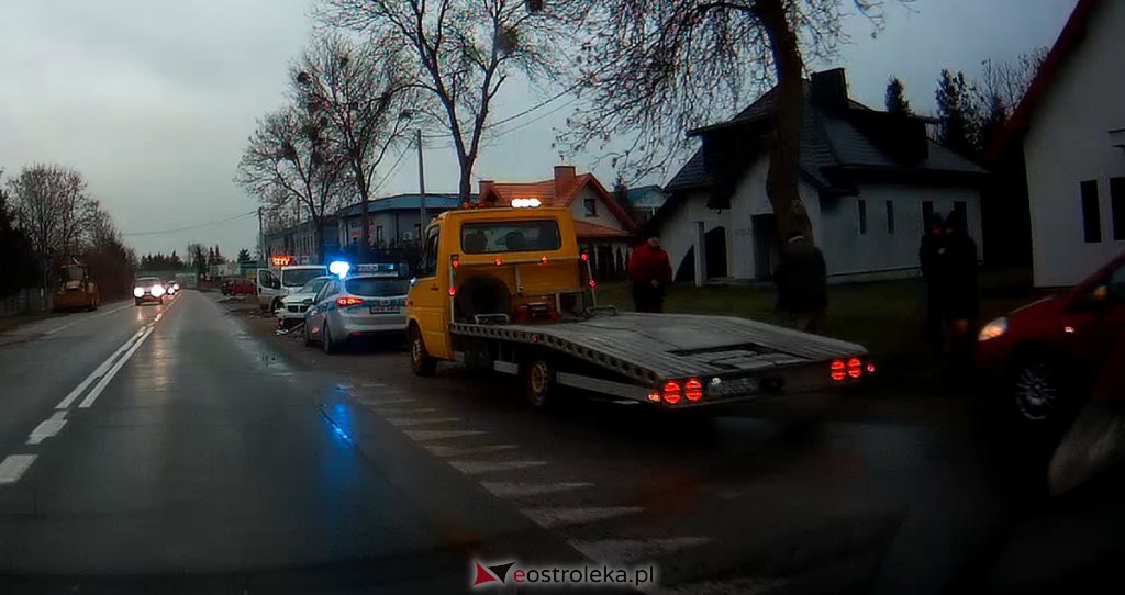 Kraksa z pijanym kierowcą „dostawczaka” w Tobolicach [14.12.2019] - zdjęcie #4 - eOstroleka.pl