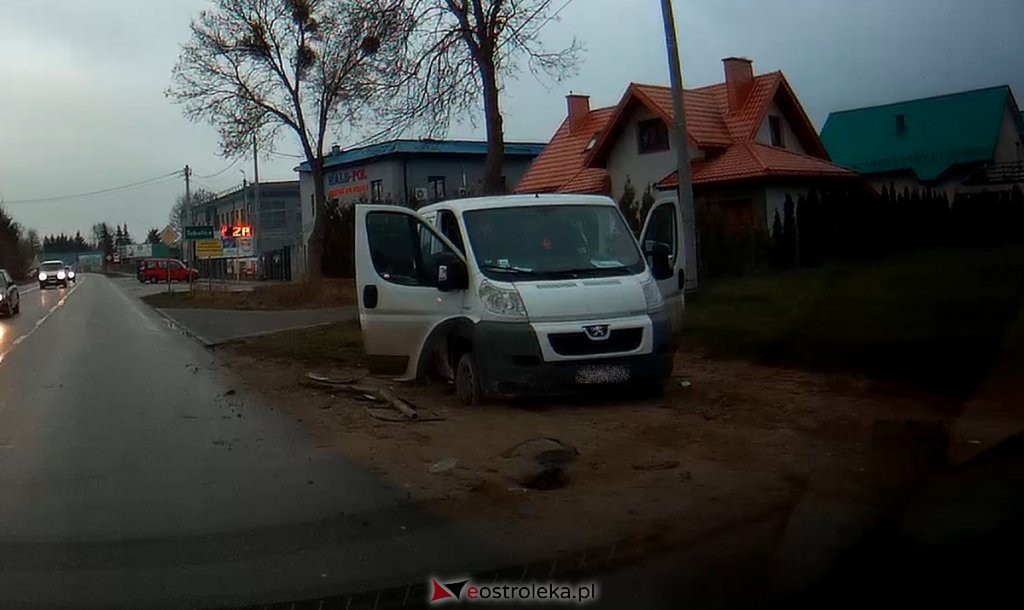 Kraksa z pijanym kierowcą „dostawczaka” w Tobolicach [14.12.2019] - zdjęcie #6 - eOstroleka.pl