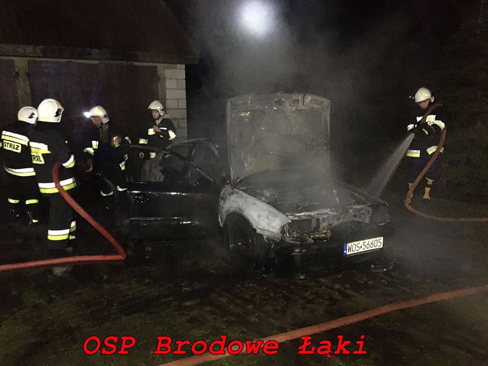 Pożar samochody we wsi Długie [14.12.2019] - zdjęcie #7 - eOstroleka.pl