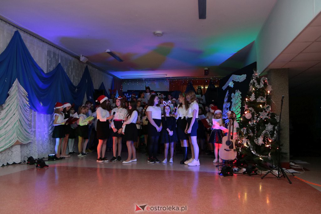 „Wyśpiewali” stroje dla szkolnego chóru [17.12.2019] - zdjęcie #145 - eOstroleka.pl