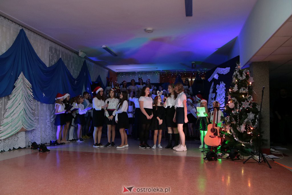 „Wyśpiewali” stroje dla szkolnego chóru [17.12.2019] - zdjęcie #142 - eOstroleka.pl