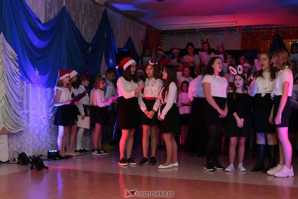 „Wyśpiewali” stroje dla szkolnego chóru [17.12.2019] - zdjęcie #141 - eOstroleka.pl