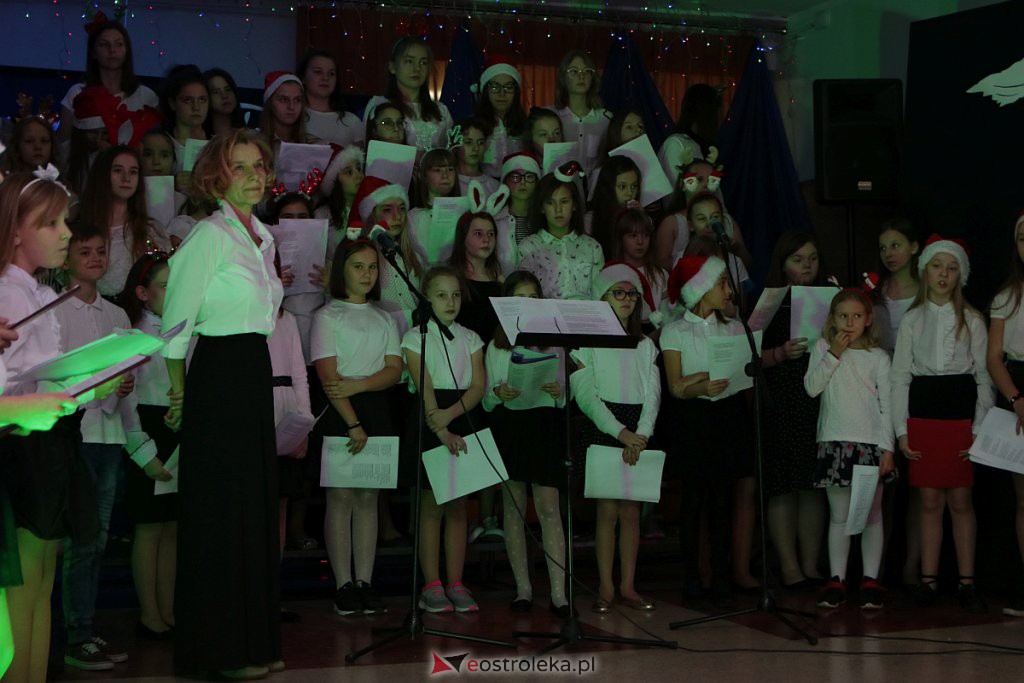 „Wyśpiewali” stroje dla szkolnego chóru [17.12.2019] - zdjęcie #118 - eOstroleka.pl