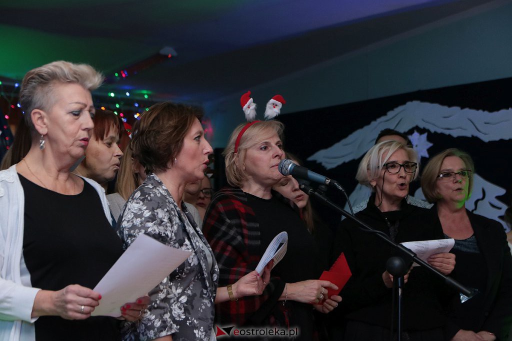 „Wyśpiewali” stroje dla szkolnego chóru [17.12.2019] - zdjęcie #105 - eOstroleka.pl