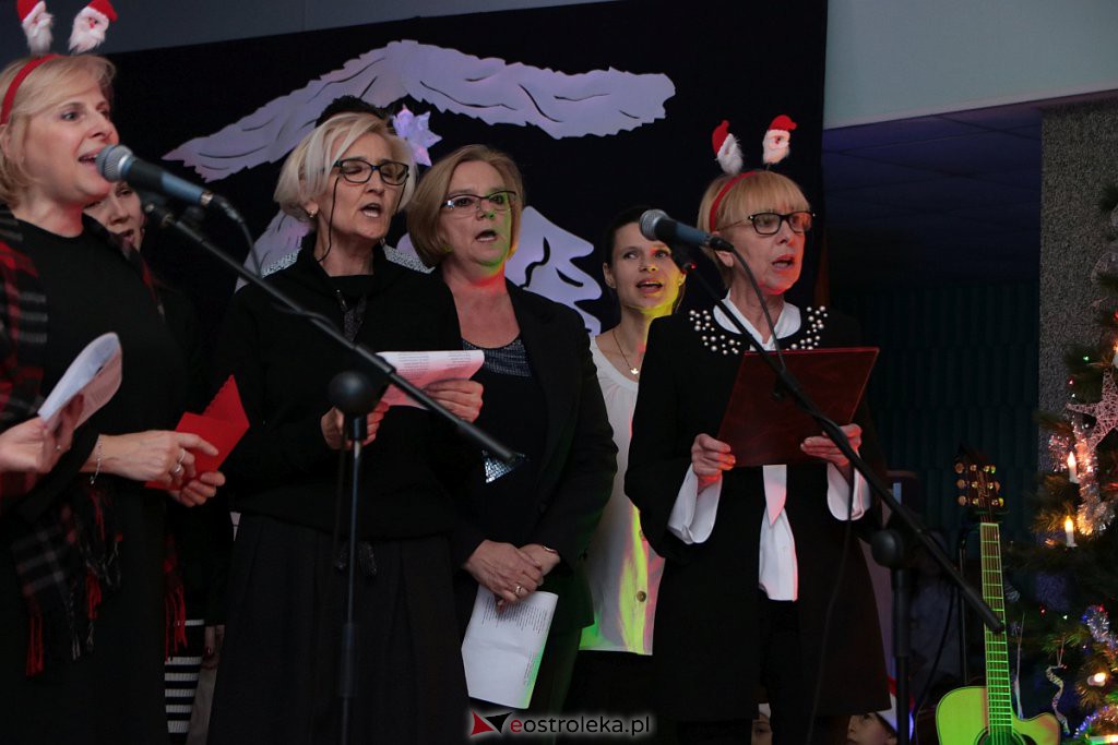 „Wyśpiewali” stroje dla szkolnego chóru [17.12.2019] - zdjęcie #104 - eOstroleka.pl