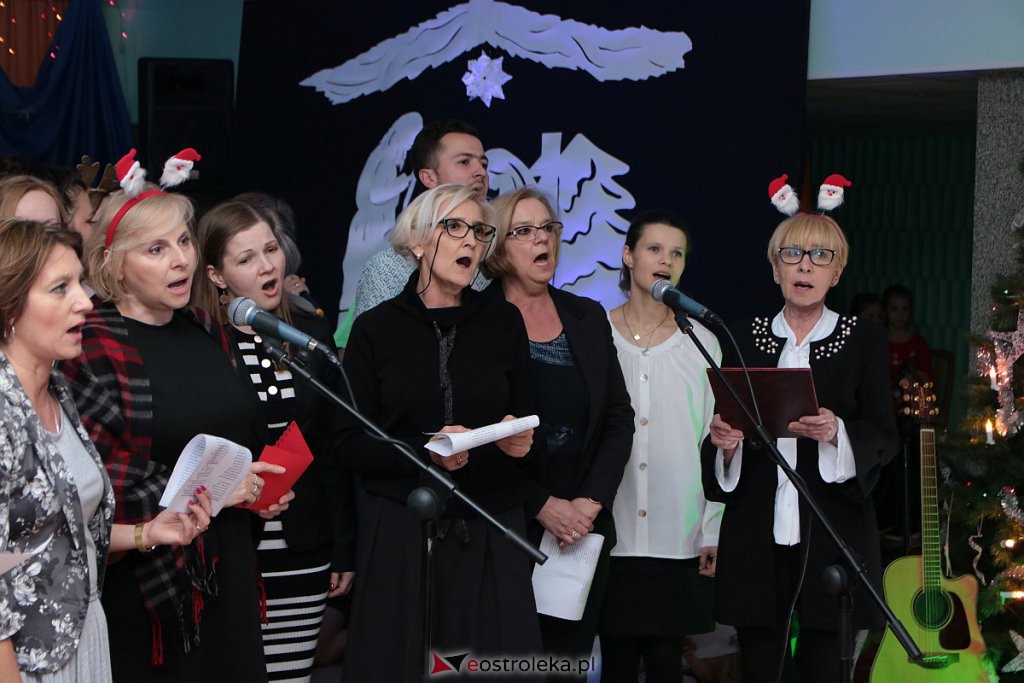 „Wyśpiewali” stroje dla szkolnego chóru [17.12.2019] - zdjęcie #95 - eOstroleka.pl
