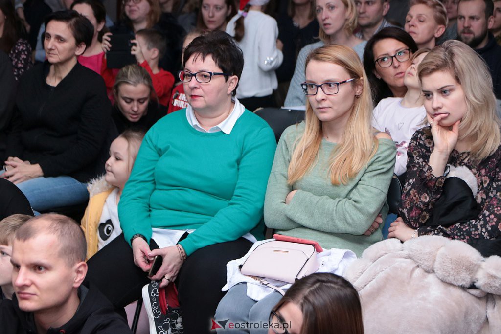„Wyśpiewali” stroje dla szkolnego chóru [17.12.2019] - zdjęcie #93 - eOstroleka.pl