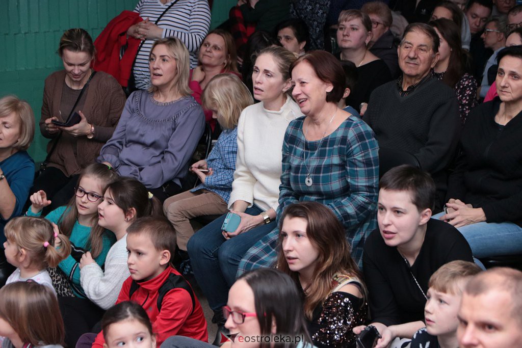 „Wyśpiewali” stroje dla szkolnego chóru [17.12.2019] - zdjęcie #92 - eOstroleka.pl