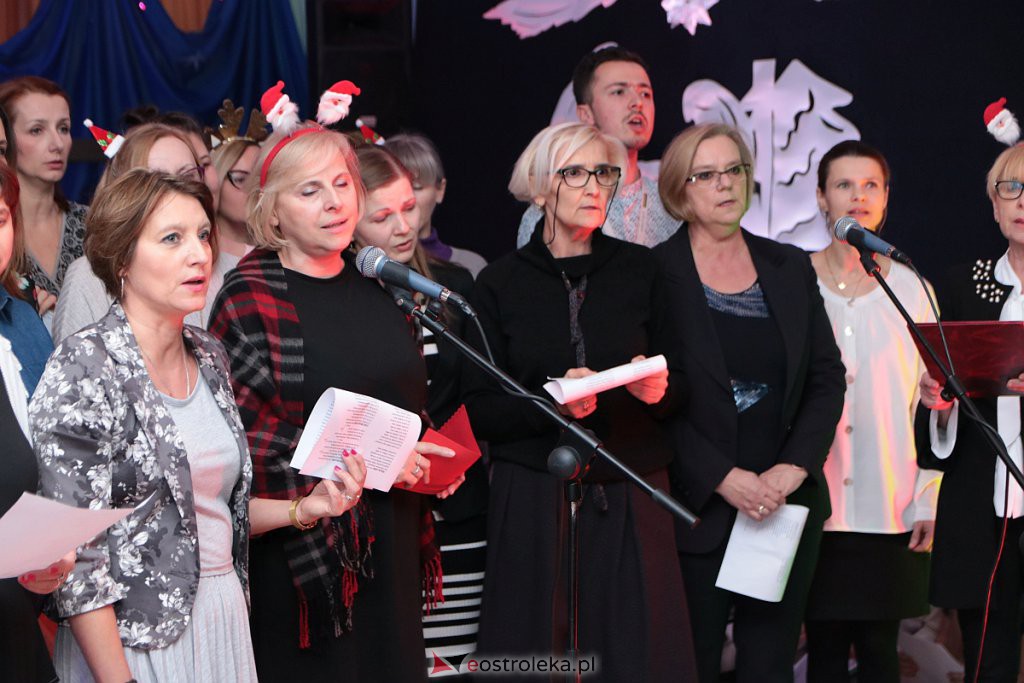 „Wyśpiewali” stroje dla szkolnego chóru [17.12.2019] - zdjęcie #89 - eOstroleka.pl