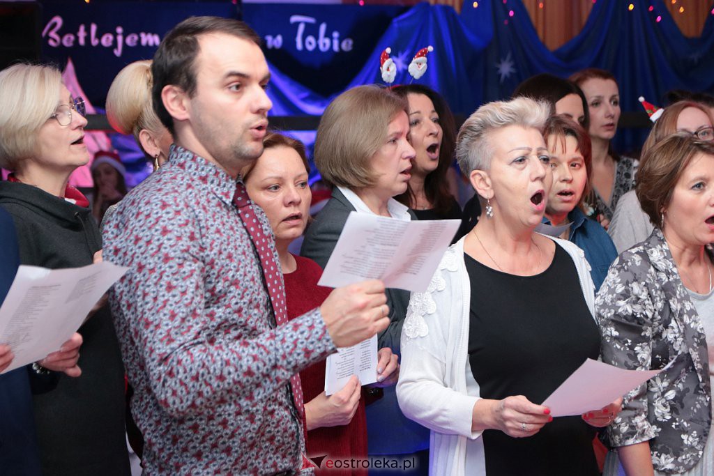 „Wyśpiewali” stroje dla szkolnego chóru [17.12.2019] - zdjęcie #88 - eOstroleka.pl