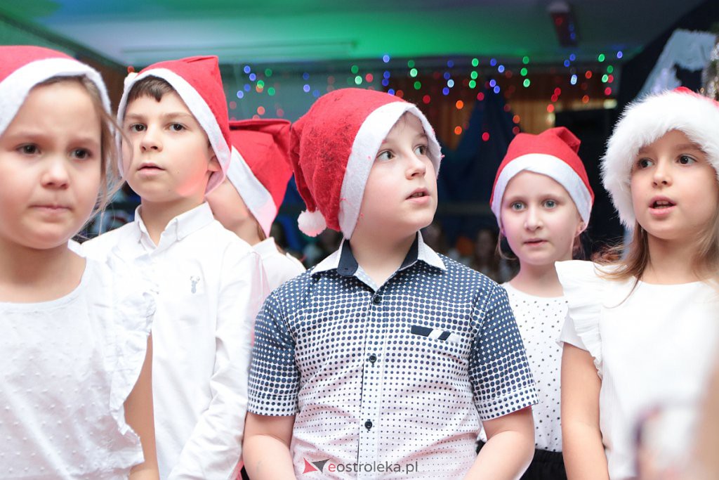 „Wyśpiewali” stroje dla szkolnego chóru [17.12.2019] - zdjęcie #81 - eOstroleka.pl