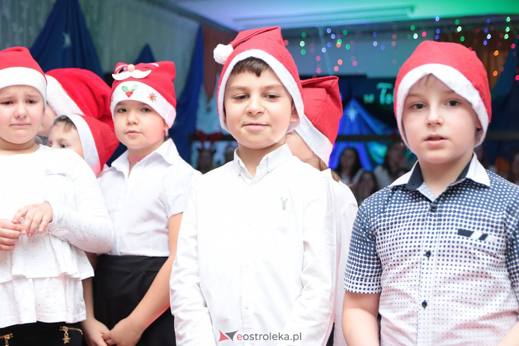„Wyśpiewali” stroje dla szkolnego chóru [17.12.2019] - zdjęcie #80 - eOstroleka.pl