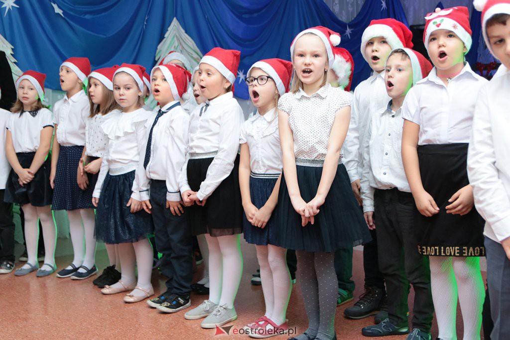 „Wyśpiewali” stroje dla szkolnego chóru [17.12.2019] - zdjęcie #79 - eOstroleka.pl
