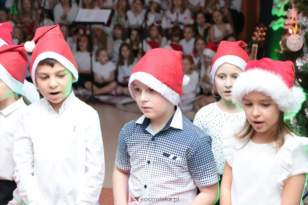 „Wyśpiewali” stroje dla szkolnego chóru [17.12.2019] - zdjęcie #71 - eOstroleka.pl