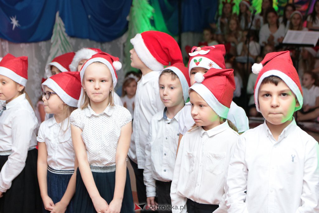 „Wyśpiewali” stroje dla szkolnego chóru [17.12.2019] - zdjęcie #70 - eOstroleka.pl
