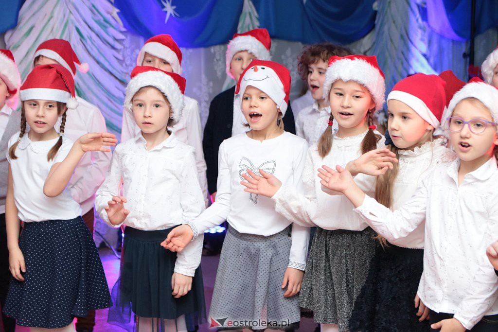 „Wyśpiewali” stroje dla szkolnego chóru [17.12.2019] - zdjęcie #62 - eOstroleka.pl