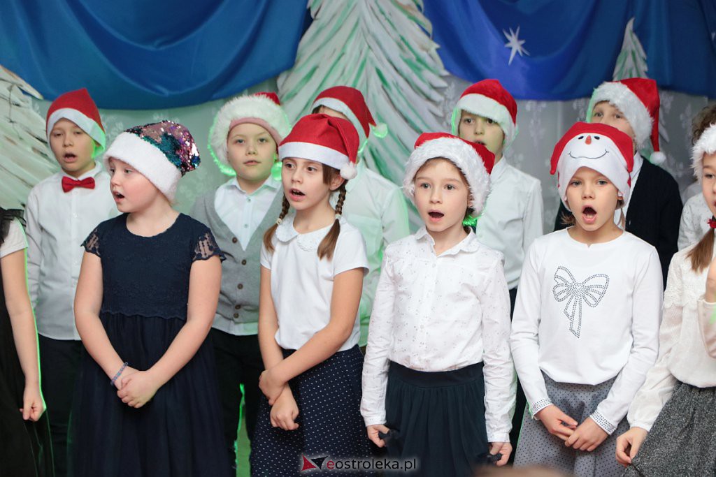 „Wyśpiewali” stroje dla szkolnego chóru [17.12.2019] - zdjęcie #57 - eOstroleka.pl
