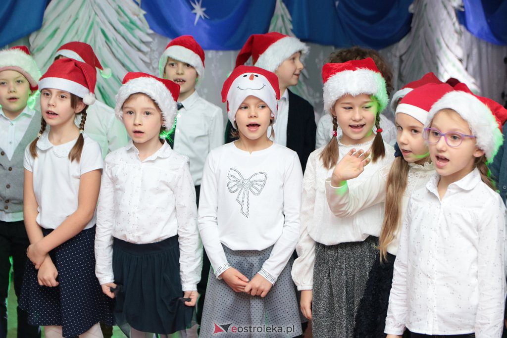 „Wyśpiewali” stroje dla szkolnego chóru [17.12.2019] - zdjęcie #56 - eOstroleka.pl
