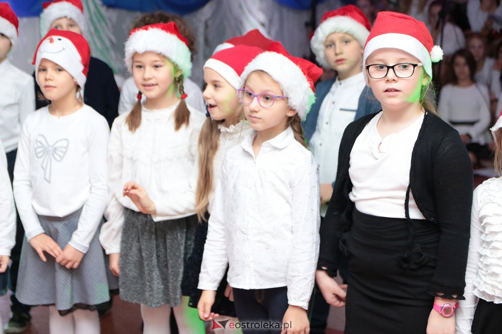 „Wyśpiewali” stroje dla szkolnego chóru [17.12.2019] - zdjęcie #55 - eOstroleka.pl