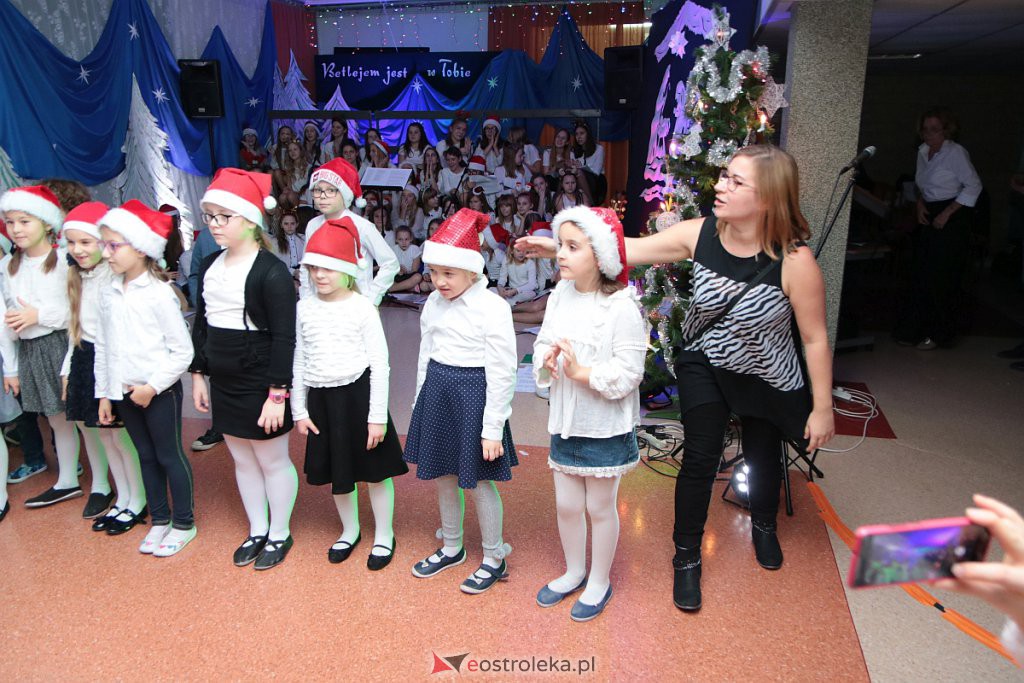 „Wyśpiewali” stroje dla szkolnego chóru [17.12.2019] - zdjęcie #38 - eOstroleka.pl