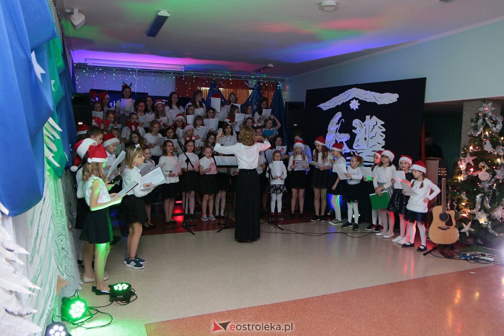 „Wyśpiewali” stroje dla szkolnego chóru [17.12.2019] - zdjęcie #35 - eOstroleka.pl