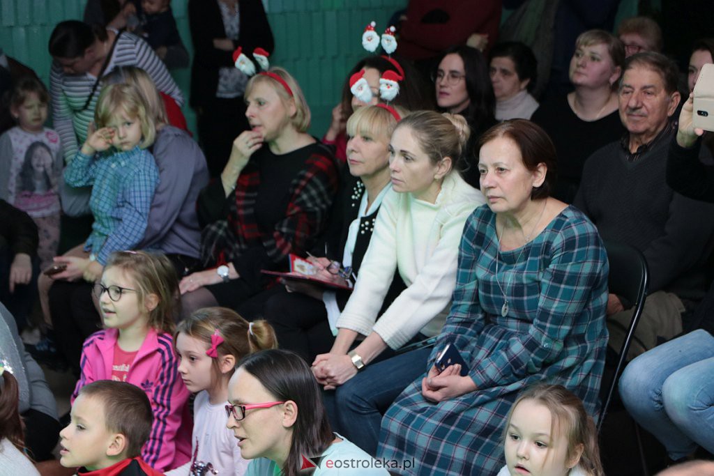 „Wyśpiewali” stroje dla szkolnego chóru [17.12.2019] - zdjęcie #33 - eOstroleka.pl