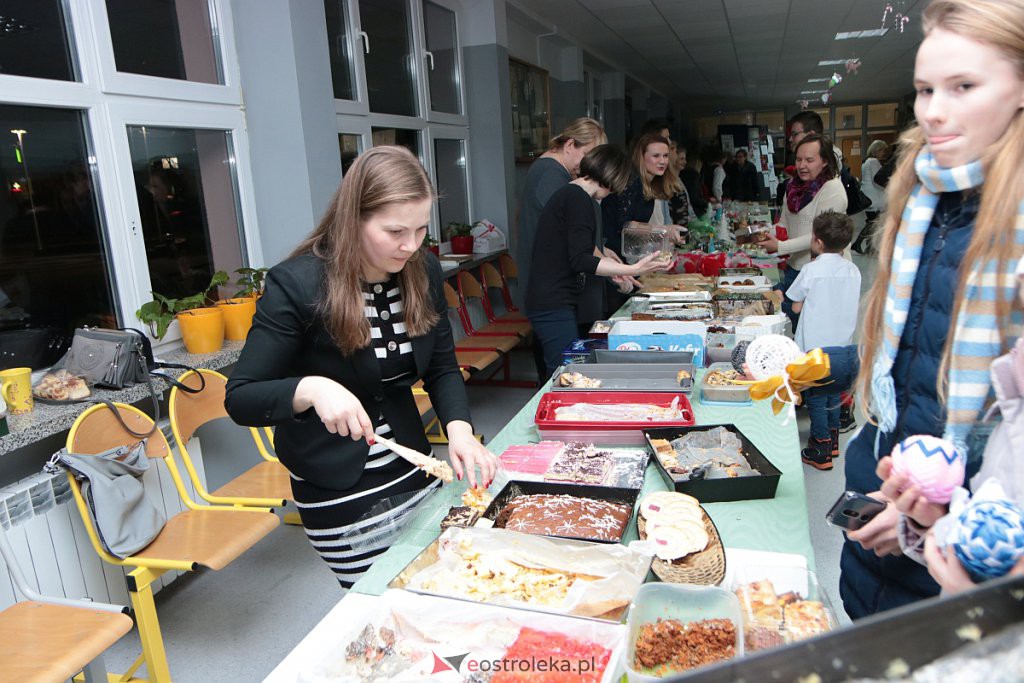 „Wyśpiewali” stroje dla szkolnego chóru [17.12.2019] - zdjęcie #3 - eOstroleka.pl