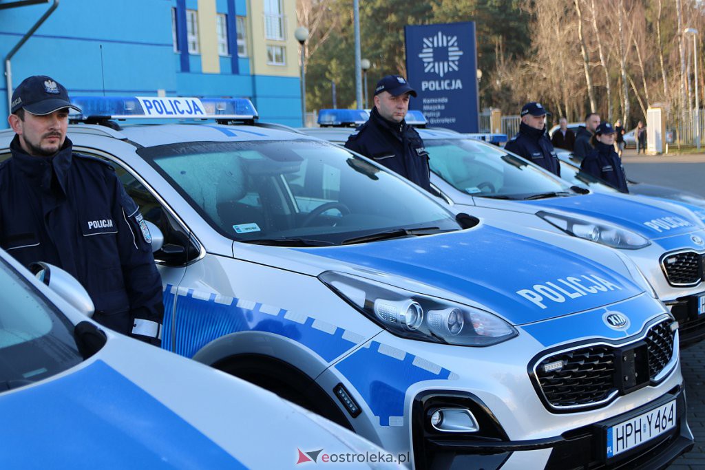 Takie prezenty „pod choinkę” dostali ostrołęccy policjanci [18.12.2019] - zdjęcie #64 - eOstroleka.pl