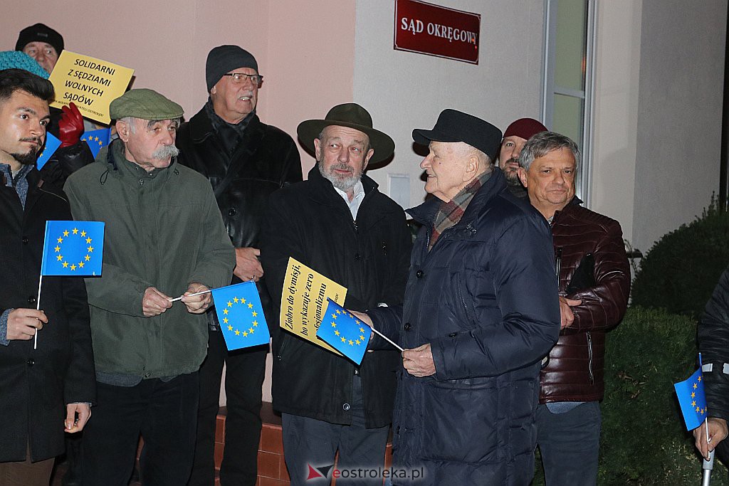 Protest w obronie sędziów [18.12.2019] - zdjęcie #17 - eOstroleka.pl