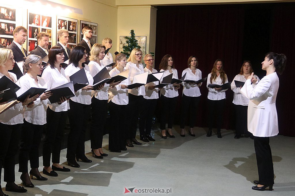 Koncert kolęd w Klubie Oczko [18.12.2019] - zdjęcie #9 - eOstroleka.pl