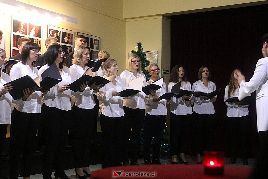 Koncert kolęd w Klubie Oczko [18.12.2019] - zdjęcie #2 - eOstroleka.pl