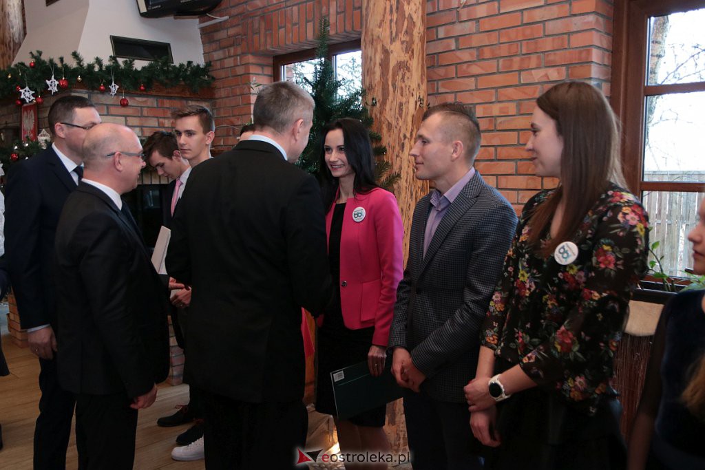 Wręczenie dorocznych i okolicznościowych nagród starosty ostrołęckiego za rok 2019 [20.12.2019] - zdjęcie #26 - eOstroleka.pl