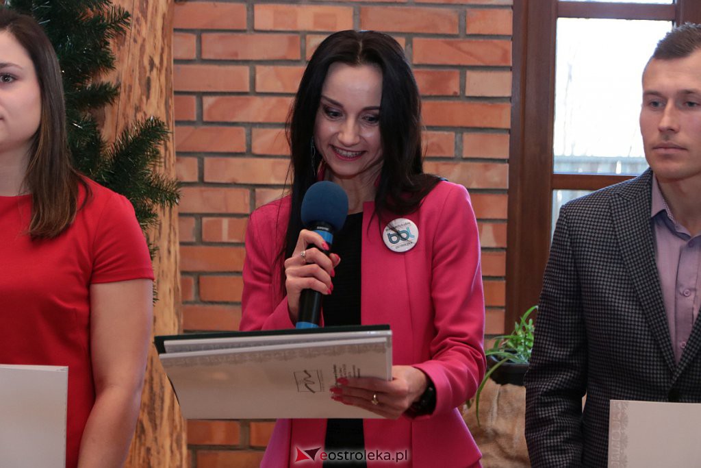 Wręczenie dorocznych i okolicznościowych nagród starosty ostrołęckiego za rok 2019 [20.12.2019] - zdjęcie #55 - eOstroleka.pl