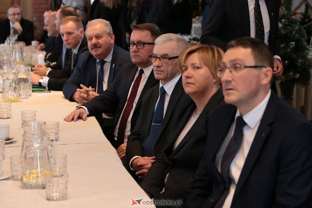 Opłatkowe spotkanie samorządu powiatu ostrołęckiego [20.12.2019] - zdjęcie #13 - eOstroleka.pl