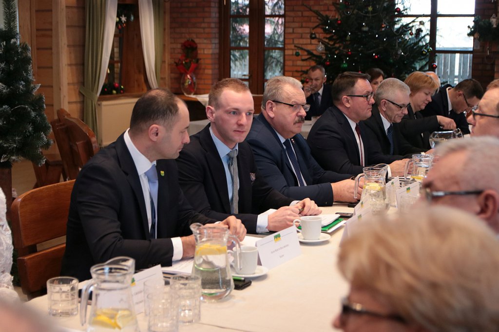 XIV sesja Rady Powiatu w Ostrołęce [20.12.2019] - zdjęcie #22 - eOstroleka.pl